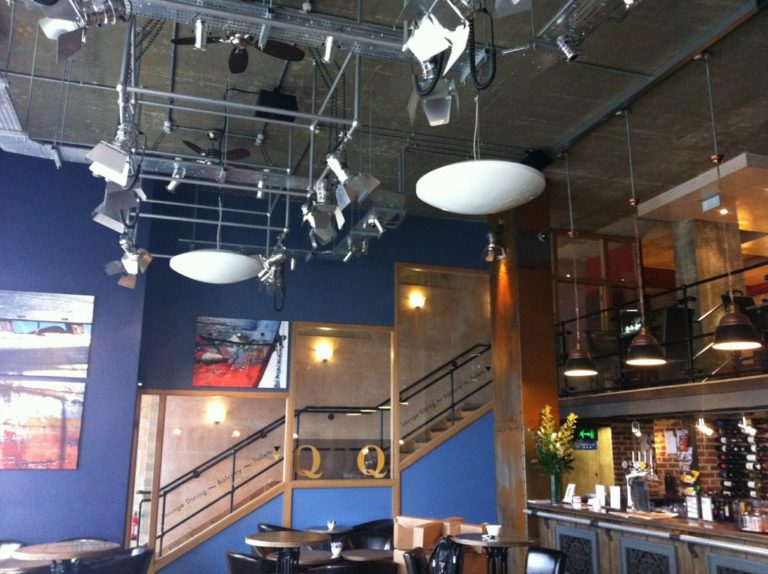 Quayside – Bar y restaurante