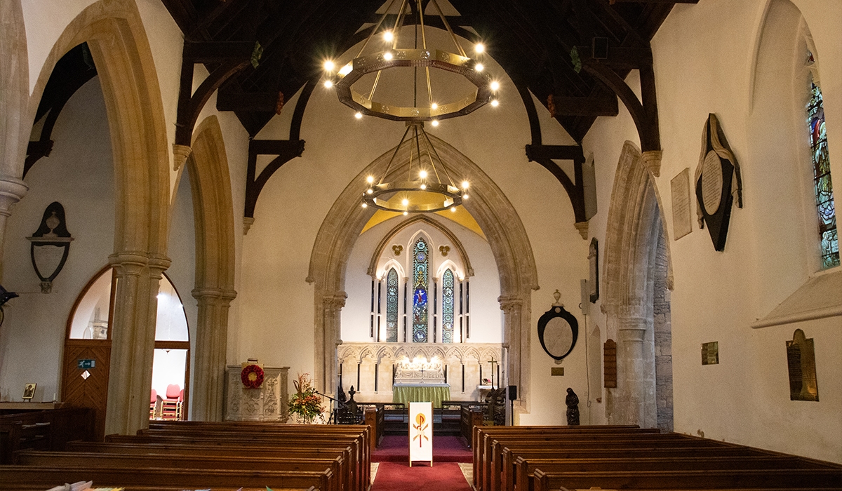 Calentadores Herschel Halo instalados en la iglesia de San Miguel, Winterbourne