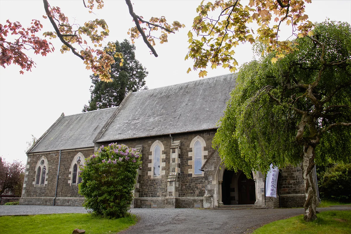 Iglesia de San Pedro en Escocia